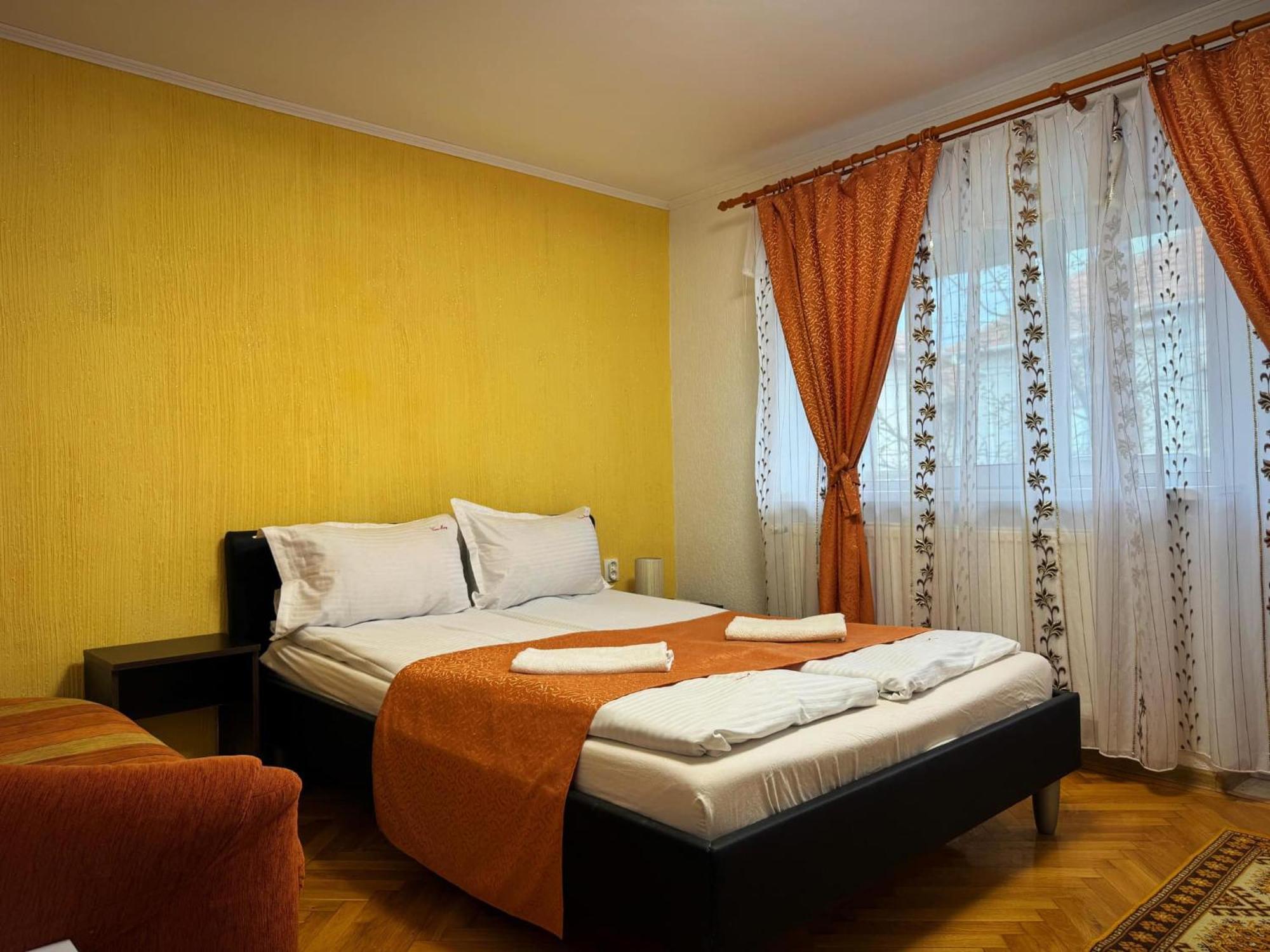 Casa Mary Hotel Hateg Bagian luar foto