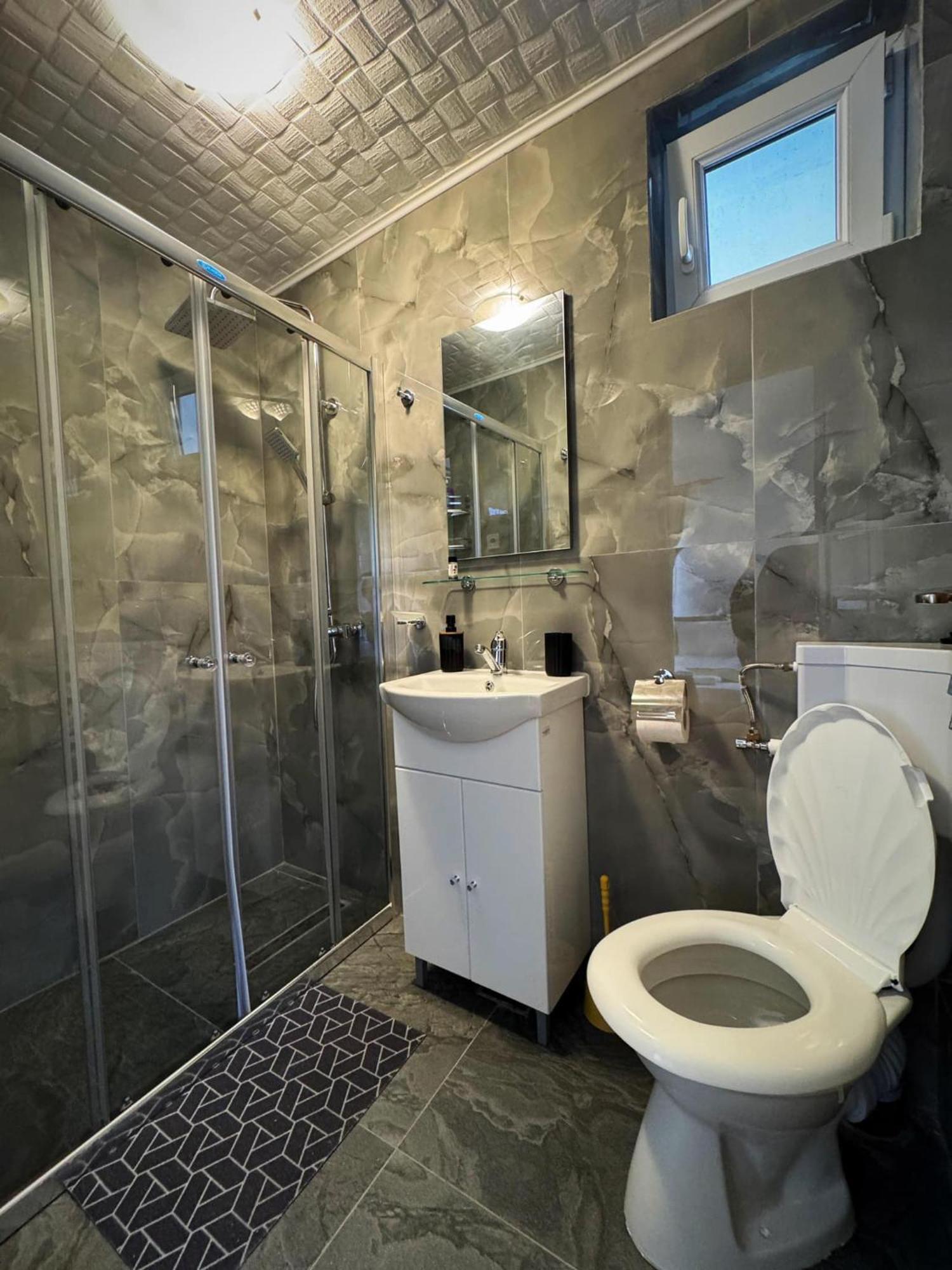 Casa Mary Hotel Hateg Bagian luar foto