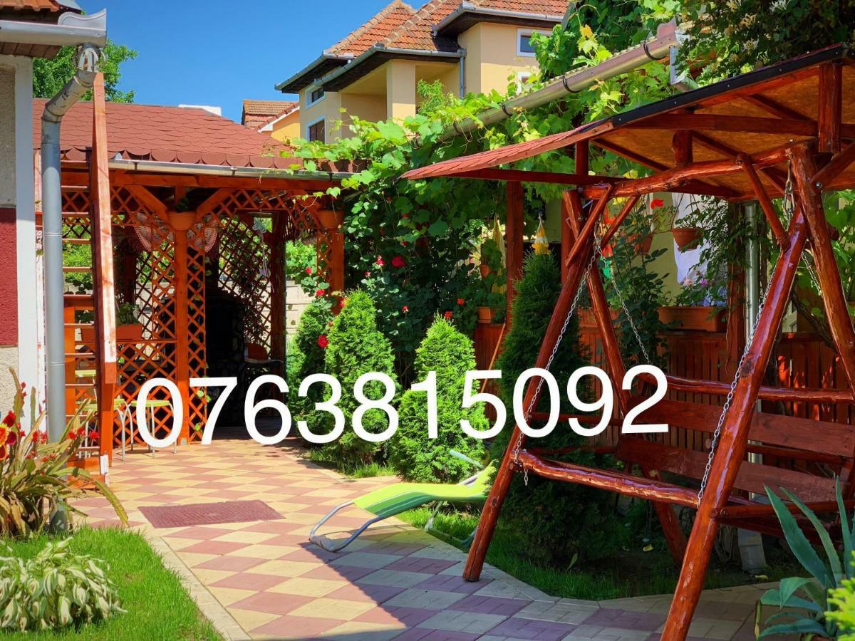 Casa Mary Hotel Hateg Bagian luar foto